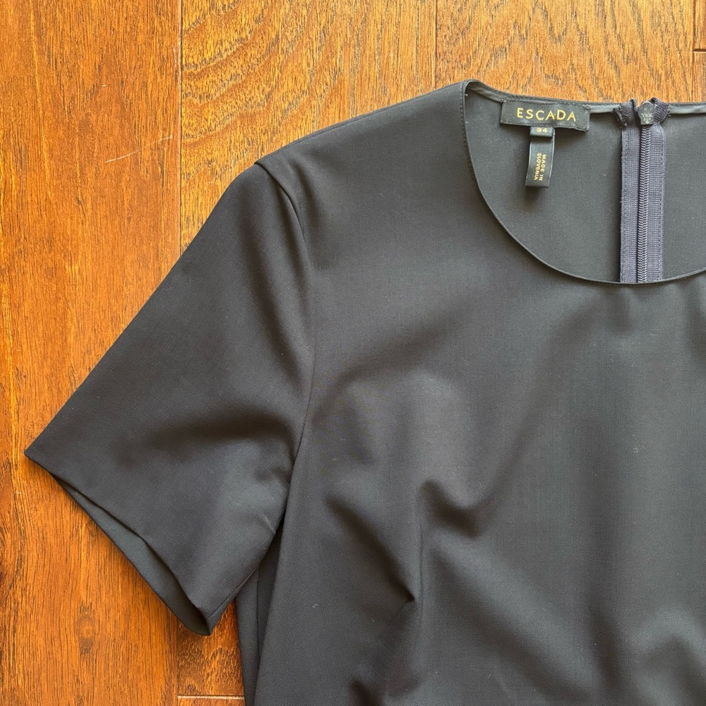 Escada Navy/Black Virgin Wool Ruffle Hem Tunic Top | Size 34 | NWOT - Picture 5 of 10
